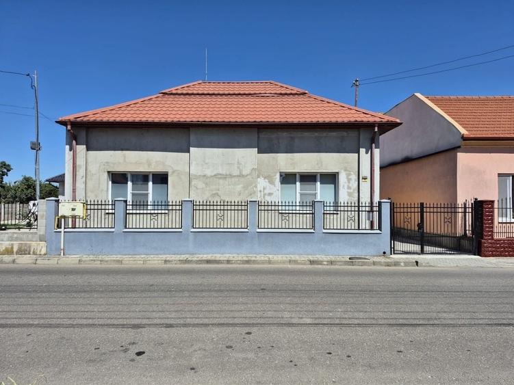 Casă cu 2 camere în Central