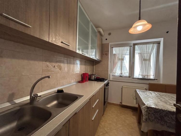Apartament cu 2 camere decomandat, mobilat în Burdujeni