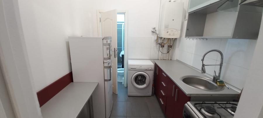 Apartament cu 2 camere semidecomandat în Cișmigiu