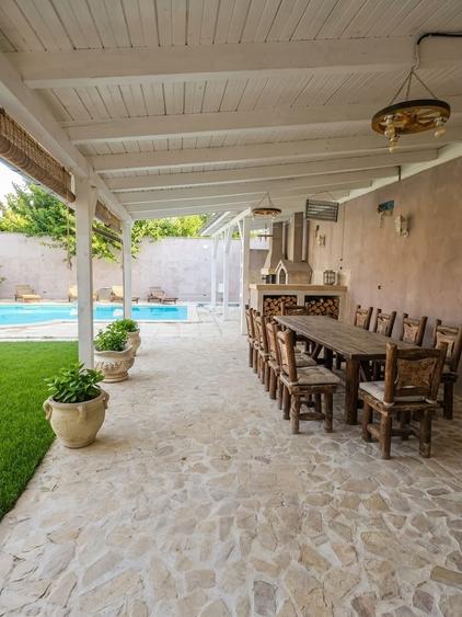 Casă cu 5 camere cu Piscina în Săcălaz