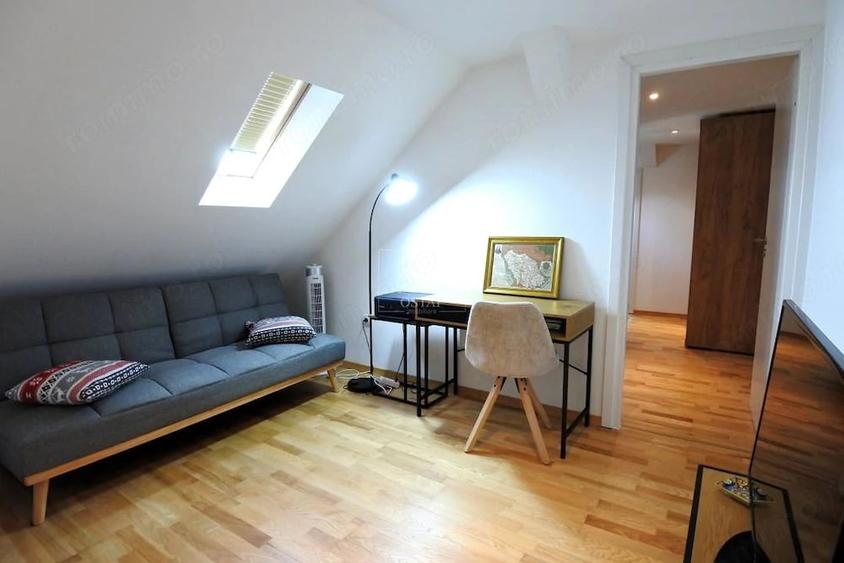 Apartament cu 4 camere decomandat în Central