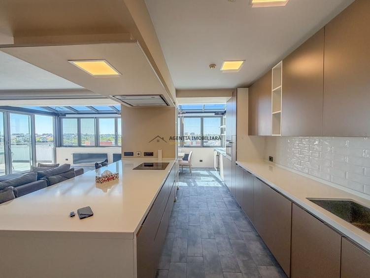 Apartament cu 3 camere decomandat, mobilat în Băneasa