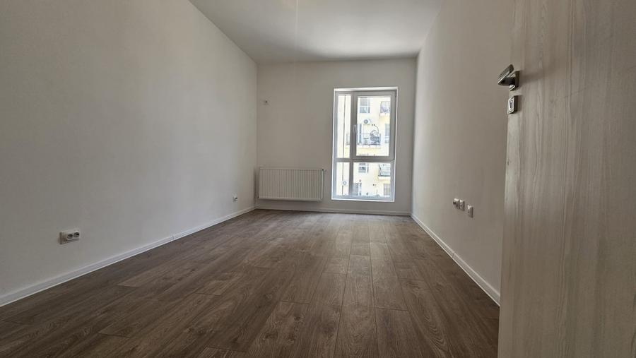 Apartament cu 3 camere decomandat în Berceni