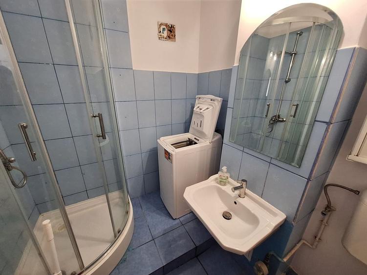 Apartament cu 3 camere decomandat, mobilat în Dristor