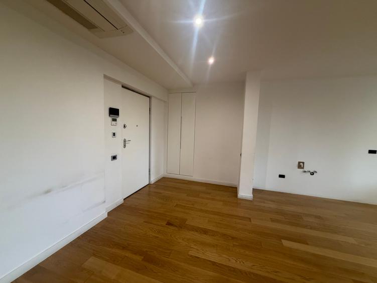 Apartament cu 2 camere decomandat în Aviației