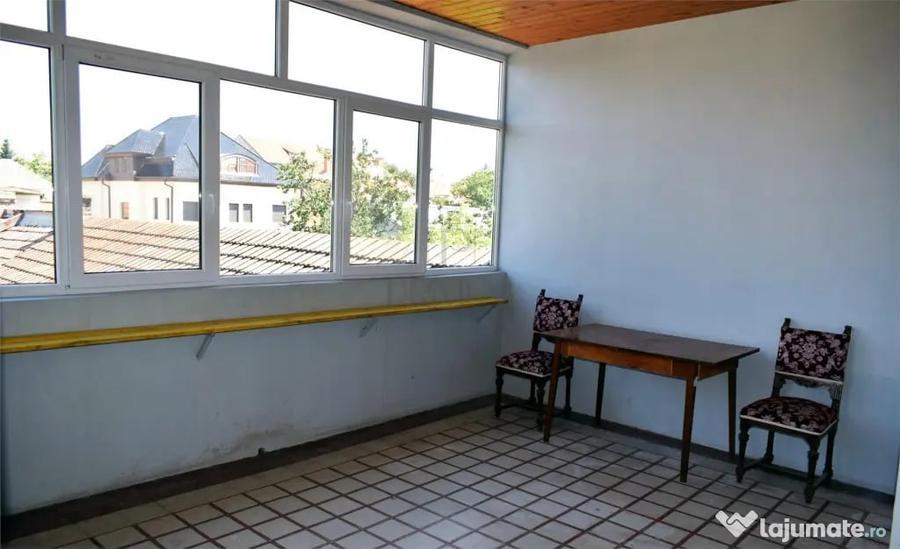 Apartament cu 4 camere decomandat în Bălcescu