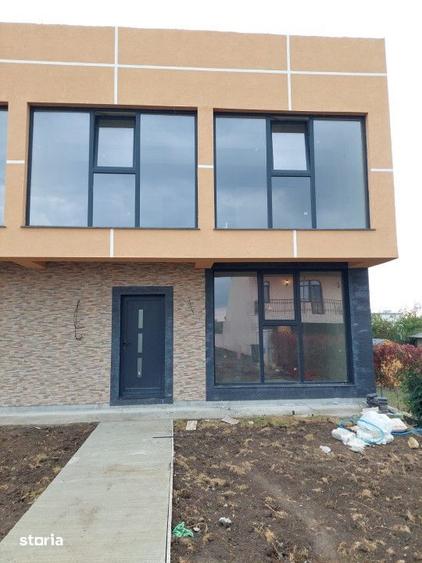 Casă cu 4 camere cu Teren 125 Mp în Central