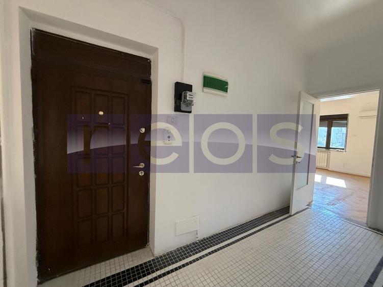 Apartament cu 5 camere semidecomandat, mobilat în Amzei