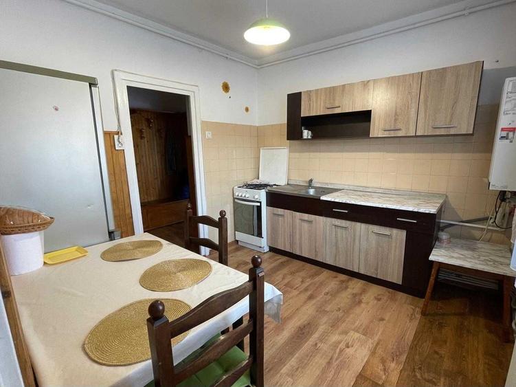 PERSOANA FIZICA inchiriez apartament cu 2 camere pe str. Plopilor, 56 - 1