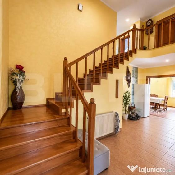 Casă cu 7 camere cu Teren 500 Mp în Braytim