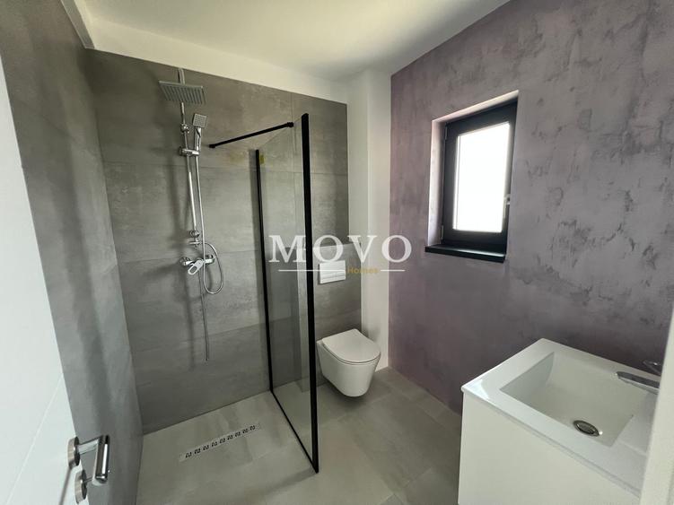 Duplex cu 5 camere cu Garaj în Chișoda