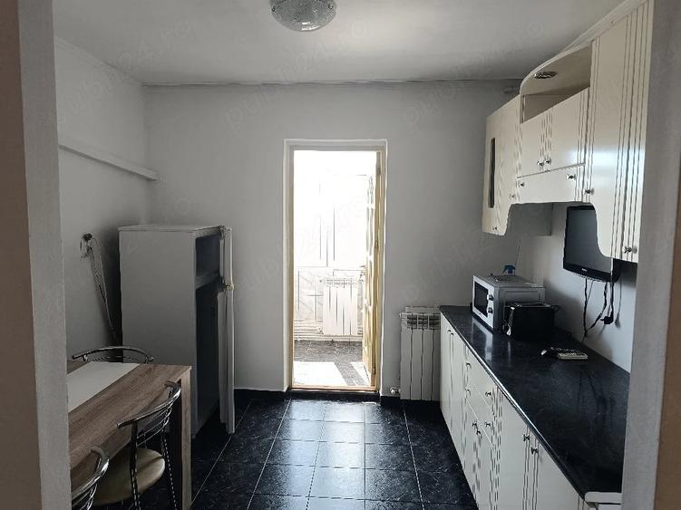 Apartament cu 2 camere decomandat în CET