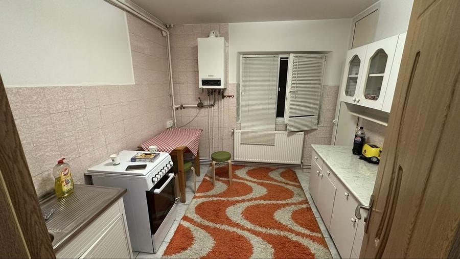 Apartament cu 2 camere decomandat în Între Lacuri
