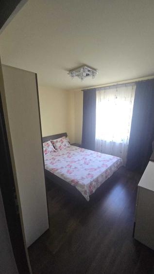 Apartament cu 3 camere decomandat în 1 Mai