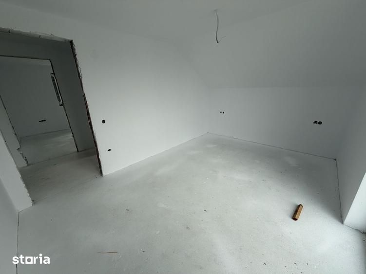 Casă cu 4 camere cu Teren 330 Mp în Ștrand