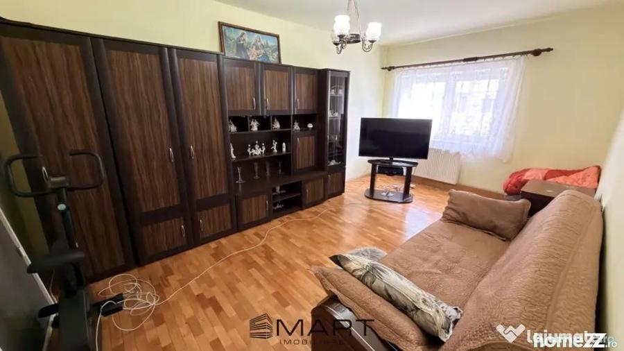 Apartament cu 3 camere decomandat în Mihai Viteazul