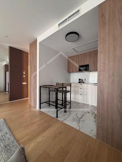 Apartament cu 2 camere decomandat, mobilat în Barbu Văcărescu