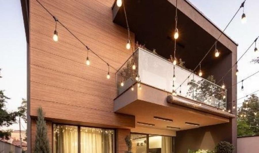 Casă cu 12 camere cu Teren 360 Mp în Domenii