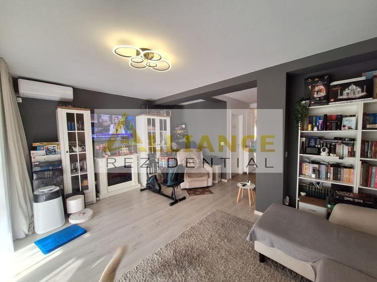 Duplex cu 3 camere cu Canalizare în Sud