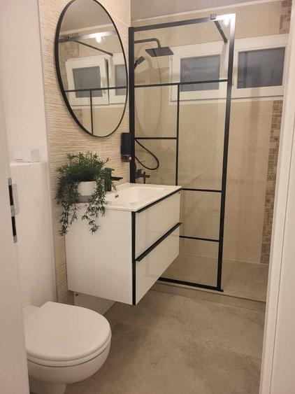 Apartament cu 3 camere semidecomandat în Take Ionescu