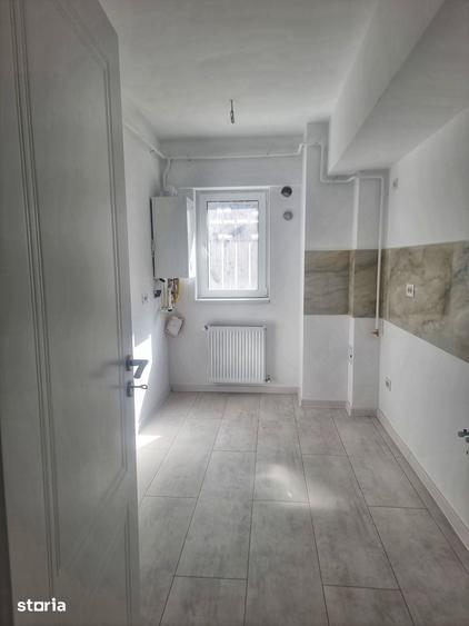Apartament cu 3 camere decomandat în Galata