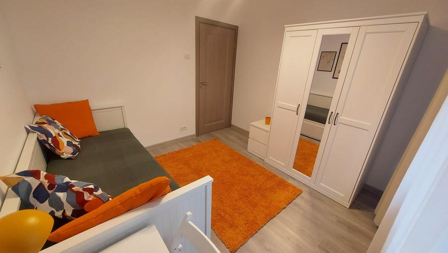 Apartament cu 3 camere în Drumul Taberei