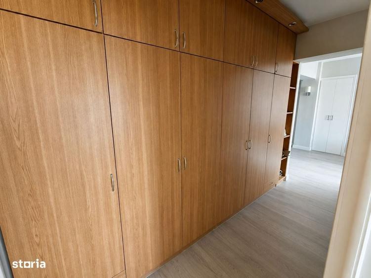 Apartament cu 4 camere decomandat în Tomis III