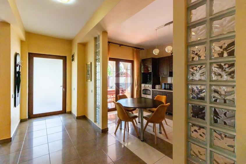 Casă individuală cu 5 camere cu Teren 500 Mp în Păulești