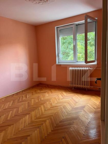 Apartament cu 3 camere decomandat, mobilat în Dacia