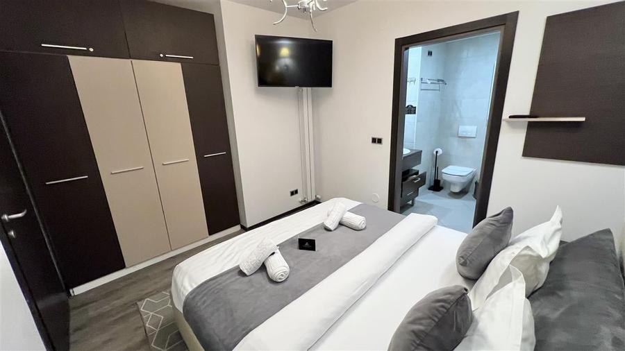 Apartament cu 2 camere decomandat, mobilat în Poiana Brașov