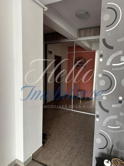 Apartament cu 3 camere decomandat în Florești