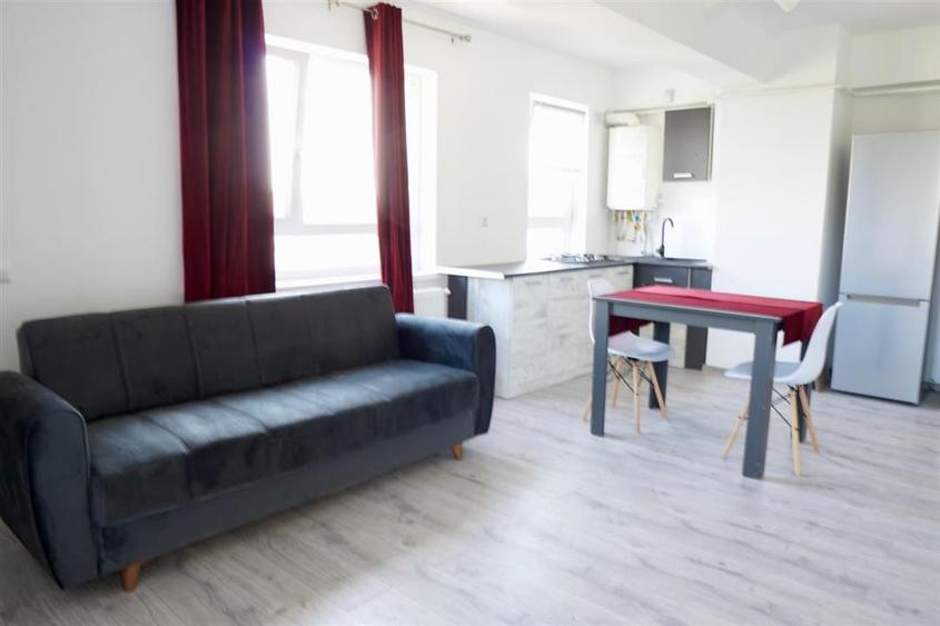 Apartament cu 2 camere decomandat în Tătărași
