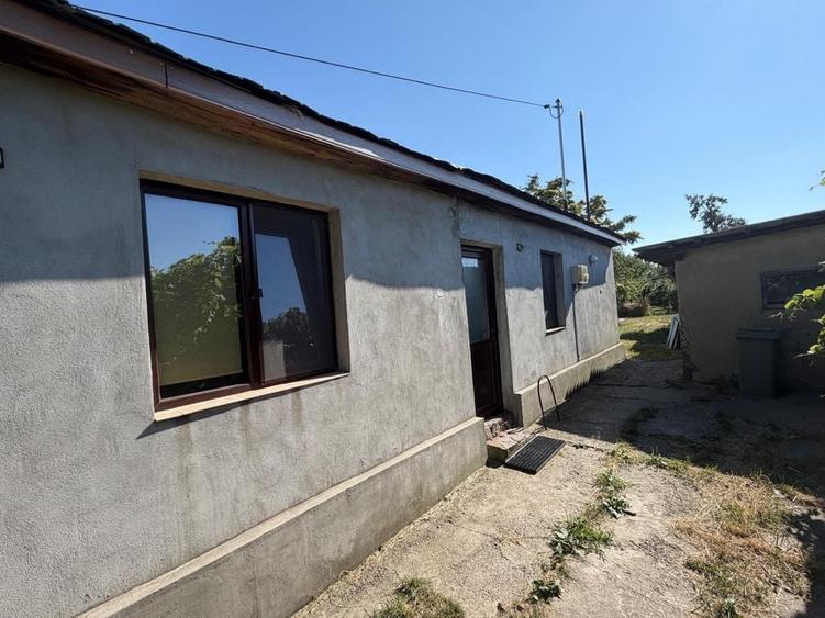 Casă cu 2 camere în Unirea