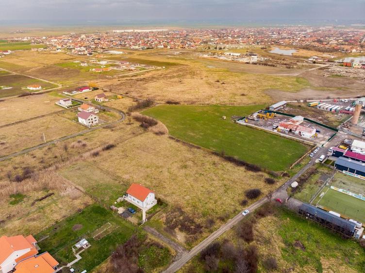 Teren Construcții intravilan de 8158 mp, în Săcălaz