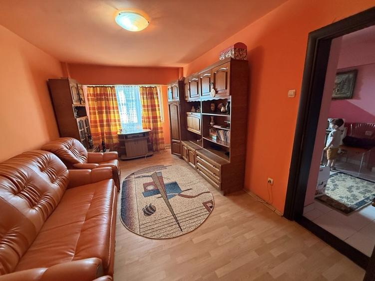Apartament cu 2 camere decomandat în Tineretului