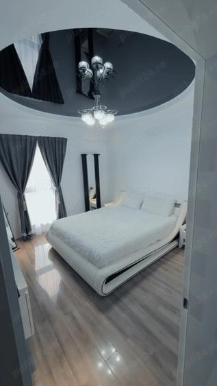 Apartament cu 3 camere decomandat în Peco