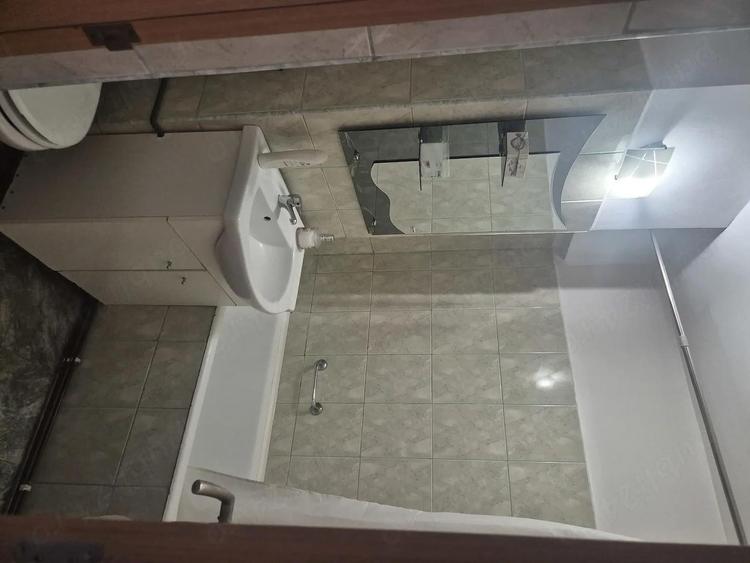 Apartament 2 camere foarte spatios, zona centrala Pucioasa - 7