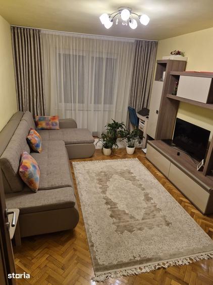 Apartament cu 3 camere în Tudor Vladimirescu