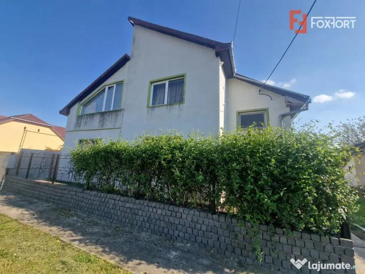 Casă cu 7 camere cu Teren 1439 Mp în Nord