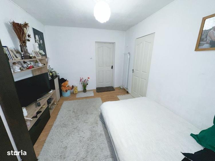 Casă cu 3 camere cu Teren 1176 Mp în Central
