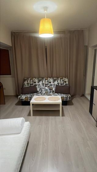 Apartament cu 2 camere decomandat în Eroii Revoluției