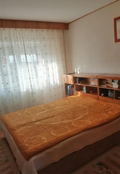 Apartament cu 3 camere decomandat în Călărași