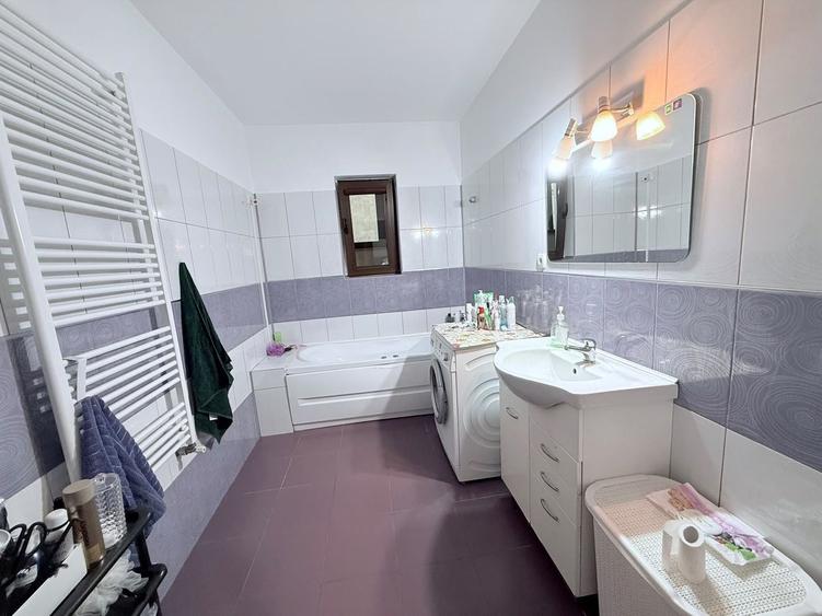Apartament cu 2 camere decomandat, mobilat în Apusului