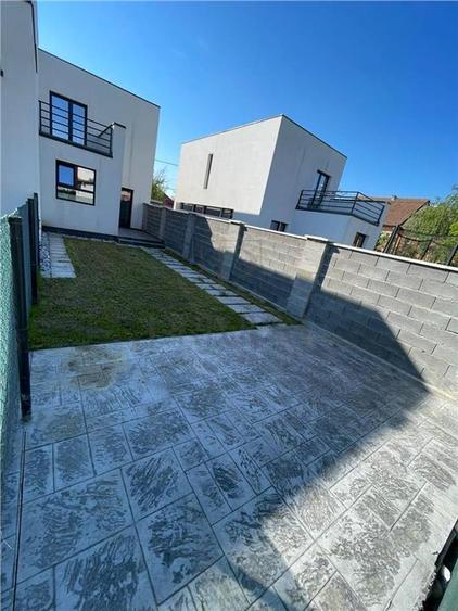 Duplex cu 4 camere cu Canalizare în Freidorf