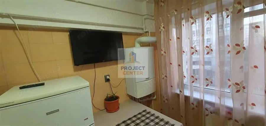 Apartament cu 3 camere decomandat în Ultracentral
