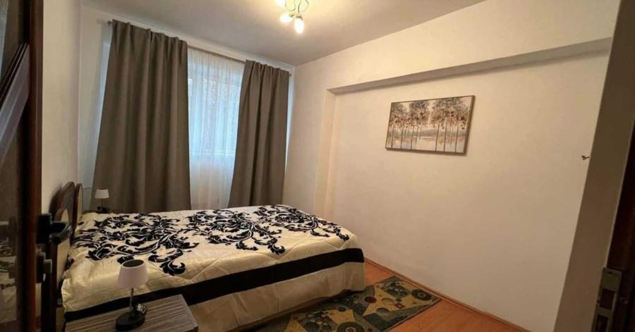 Apartament cu 3 camere decomandat în Nord