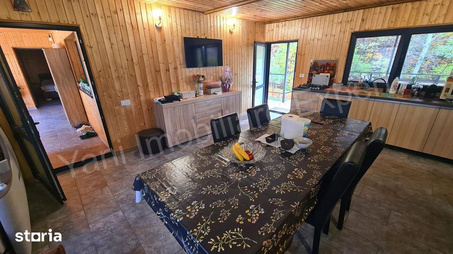 Casă cu 3 camere cu Teren 900 Mp în Central