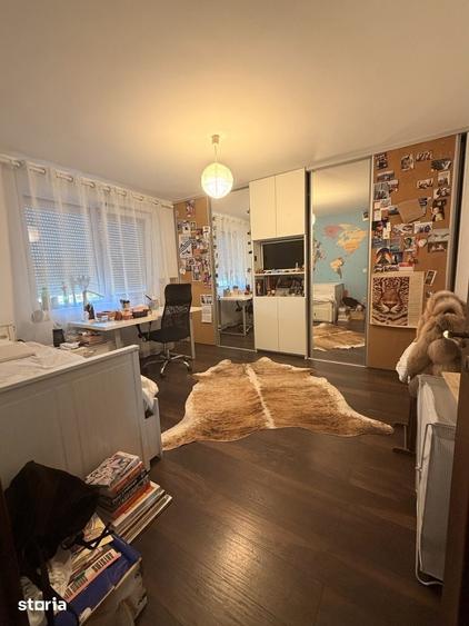 Apartament cu 4 camere semidecomandat în Ghiroda