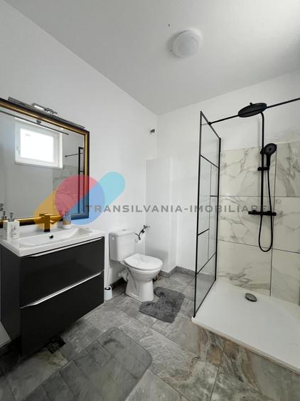 Casă individuală cu 4 camere cu Canalizare în Dezmir
