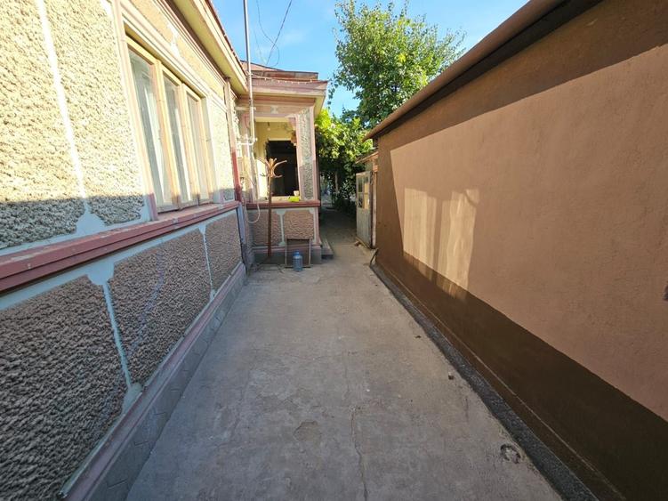 Casă cu 4 camere în Plantelor
